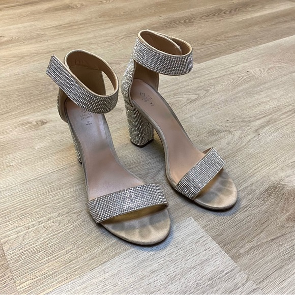 Sparkly Heels - Picture 1 of 4